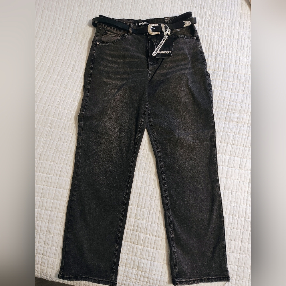 Dollhouse Winens Dark Straight Jeans, With Belt, NWT
